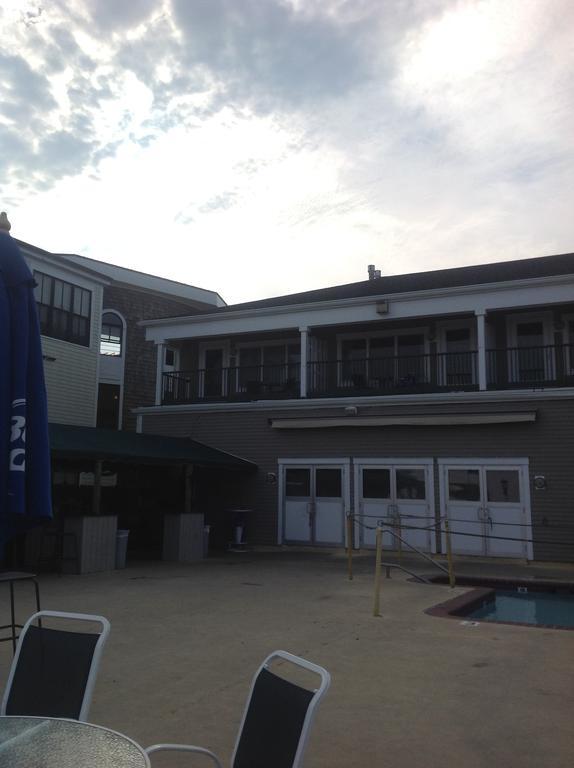 The Crown & Anchor Hotel Provincetown Exterior photo